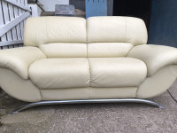 Kauč za 2-3 osobe, vrlo dobro stanje, dug 168 cm, širok 100 cm