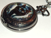 Gotički đepni sat (crna mačka)