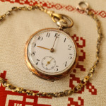 Prodajem ž. đepni sat zlato srebro stari sačuvan sat 65€.40mm.