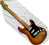 Warmooth Stratocaster Compaund maple Neck