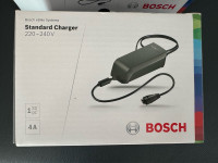 Bosch Standard Charger 4A Punjač