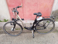 Prodajem e bike.ispravno.punjac .baterija ok.