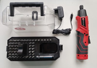 Aku odvijač sa lampom