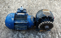 Elektromotor s reduktorom 0,25kw 1360 okr/min