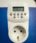 DIGITALNI TIMER UTIČNICA COMMEL 261-103