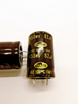 Kondenzator 82uF/450V