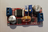 Regulator punjenja za baterijske alate i druge uređaje