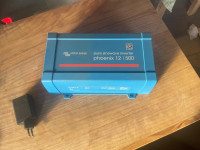 Victron Phoenix AC/DC čisti sinusni inverter 12V - 500VA