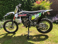 Husqvarna FC  250 cm3