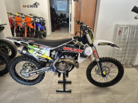 Husqvarna FC 250 cm3