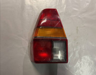 0153322R3 - DESNO STRAŽNJE SVJETLO VW PASSAT 1980 HELLA OEM