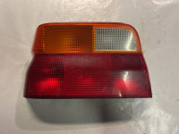 12245AB - LIJEVO STRAŽNJE SVJETLO FORD ESCORT MK5 V