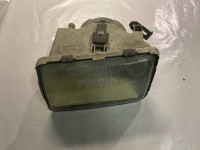 126585-00 - PREDNJE LIJEVO LIJEVO SVJETLO FORD SIERRA HELLA OEM