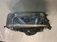 1324.513.3 - PREDNJE DESNO FARNO DESNO PREDNJE AUDI 80