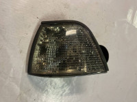 18-3272B - PREDNJI LIJEVI POKAZIVAČ SMJERANJA BMW 3 E36