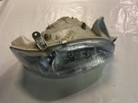 2725.513.3 - PREDNJE DESNO FARNO SVJETLO DESNO FORD ESCORT 7 TYC