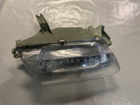3726.513.1 - PREDNJE DESNO FARNO DESNO PREDNJE MAZDA 323