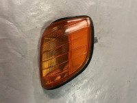 3952.602.1 - PREDNJI LIJEVI ŽMIGAVAC MERCEDES-BENZ S W140