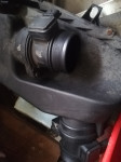 Peugeot 607 2.7hdi senzor protoka zraka i kućište .