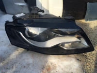 Audi a4 8K prednji desni far xenon
