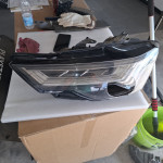Audi A6 4k0941035 prednji lijevi far prodajem