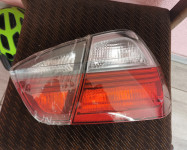 BMW E90 desno svjetlo i stop svijetlo
