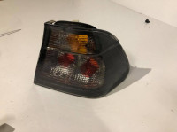 BMW serije 3 E46 stražnje desno svjetlo limuzina