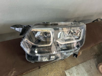 Citroen berlingo 2020 prednji lijevi far