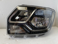 Dacia Duster lijevi far 260606709R