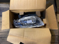 Desno svjetlo za AUDI A4 B7 prednje desno svjetlo 13285072 20-0529-15-