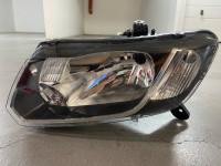 Far Dacia Sandero 2012/2016 (prednji lijevi)