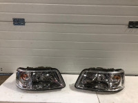 PREDNJI LIJEVI I DESNI FAR VW T5