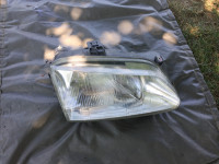 Far desni za Renault Megane classic 97 god