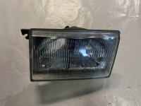 IKI 1125L - PREDNJE LIJEVO FARNO SVJETLO LIJEVO PREDNJE NISSAN CHERRY