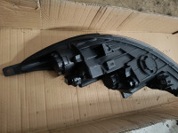 KIA sportage prednji desni far 2015g