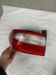 Laguna 2 zadnje lijevo svijetlo
