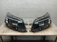 LAMPA FAR LAMPE FAROVI  PREDNJA STRANA DESNA LIJEVA VIVARO C ZAFIRA LI
