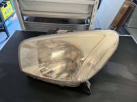 LIJEVI FAR TOYOTA RAV4 2002g