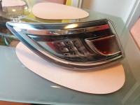 Mazda 6 zadnji ljevi far