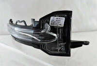 ***MERCEDES-BENZ***ŽMIGAVAC DESNI A-KLASA A177/W177/ CLA / A118***