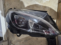 mercedes c klasa, desni far