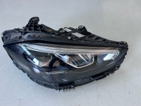 MERCEDES C KLASA W206 LED DESNI FAR