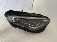 Mercedes CLA W218 lijevi far A1189066901