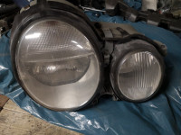 Mercedes E klasa far