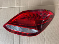 Mercedes W 205 lampa A2059061257