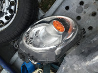 Mini Cooper R56 prednje desno svjetlo prodajem ošt.