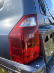 Mitsubishi pajero zadnji lijevi far