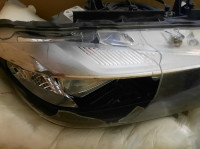 osteceni far za bmw f30