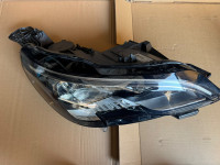 Peugeot 3008  far desni 9810478080