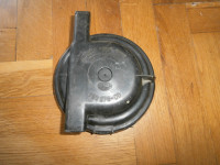 POKLOPAC PREDNJEG FARA AUDI 80 90  HELLA 128276-00